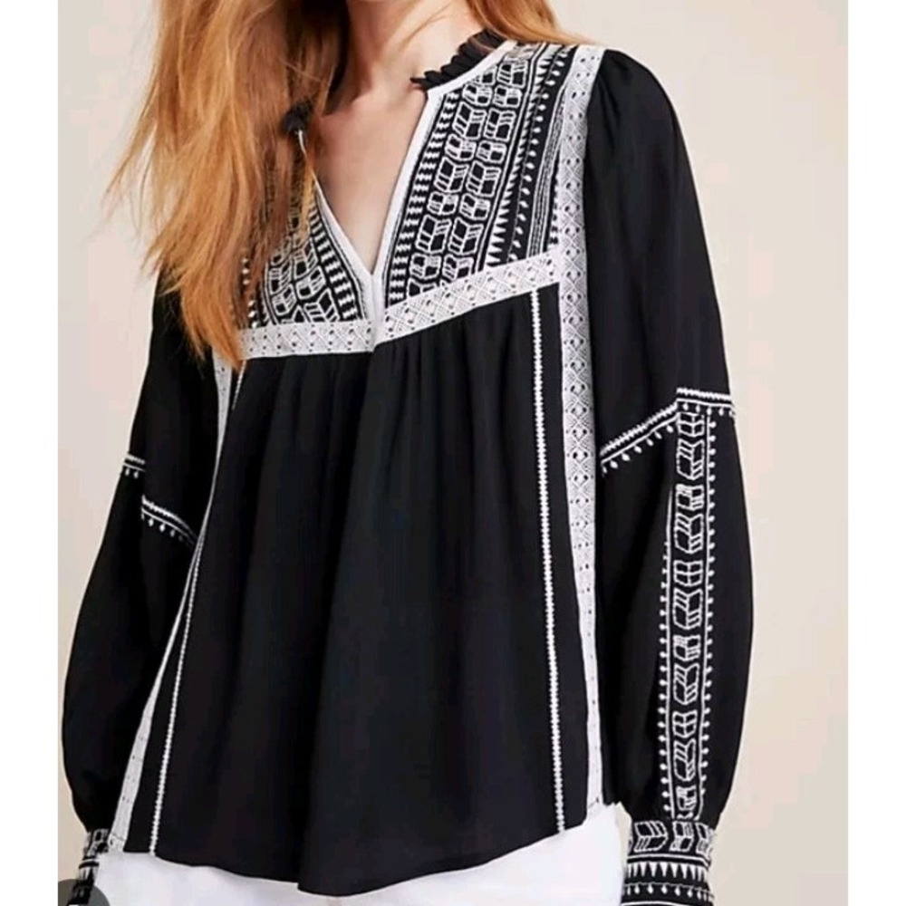 Blank‎ London ANIHERA Peasant Top Sz XS Black White Embroidered Oversized